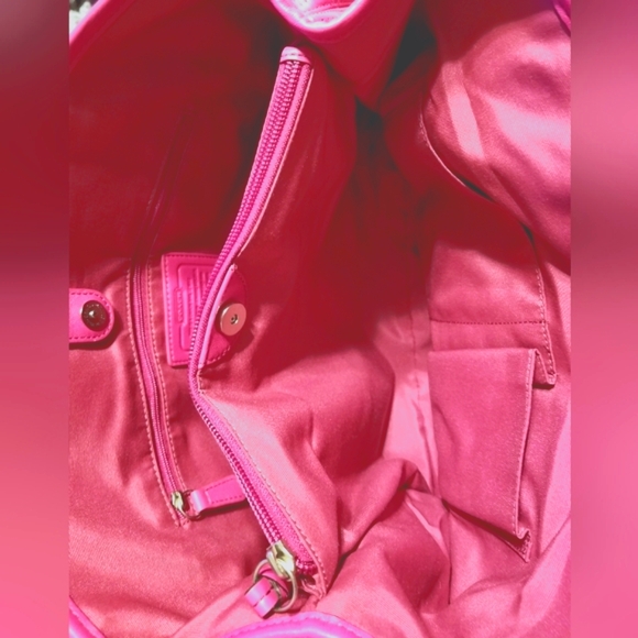 Coach, NWOT, Signature Stripe Perforated Carryall, Watermelon Pink 🍉 - Picture 8 of 12